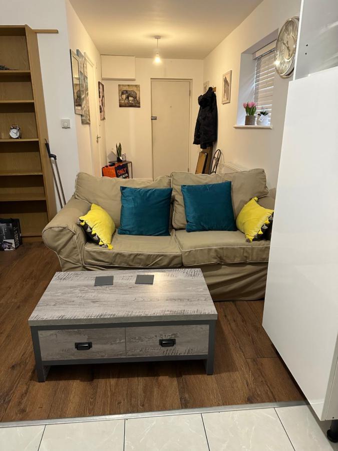 Beautiful Hoe Street Dream Ground Floor One Bedroom Apartment Лондон Екстериор снимка